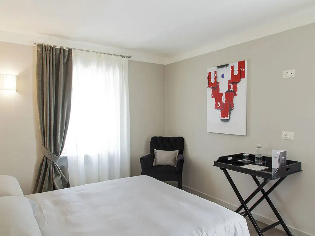 Classic Double room (full double bed)