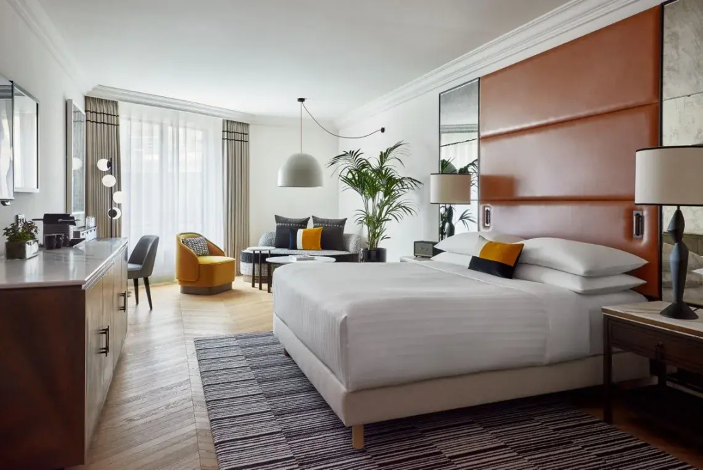 2 Bedrooms Family Parisian Suite