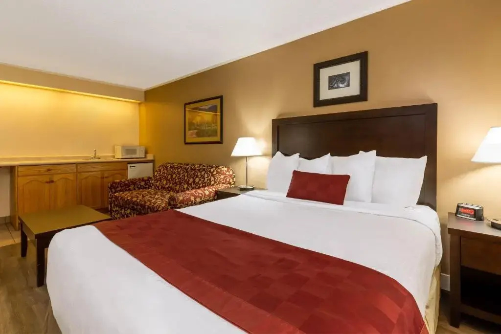 Double Studio Suite (full double bed)