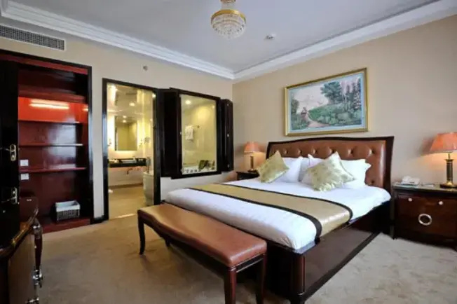 Double Junior Suite (full double bed)