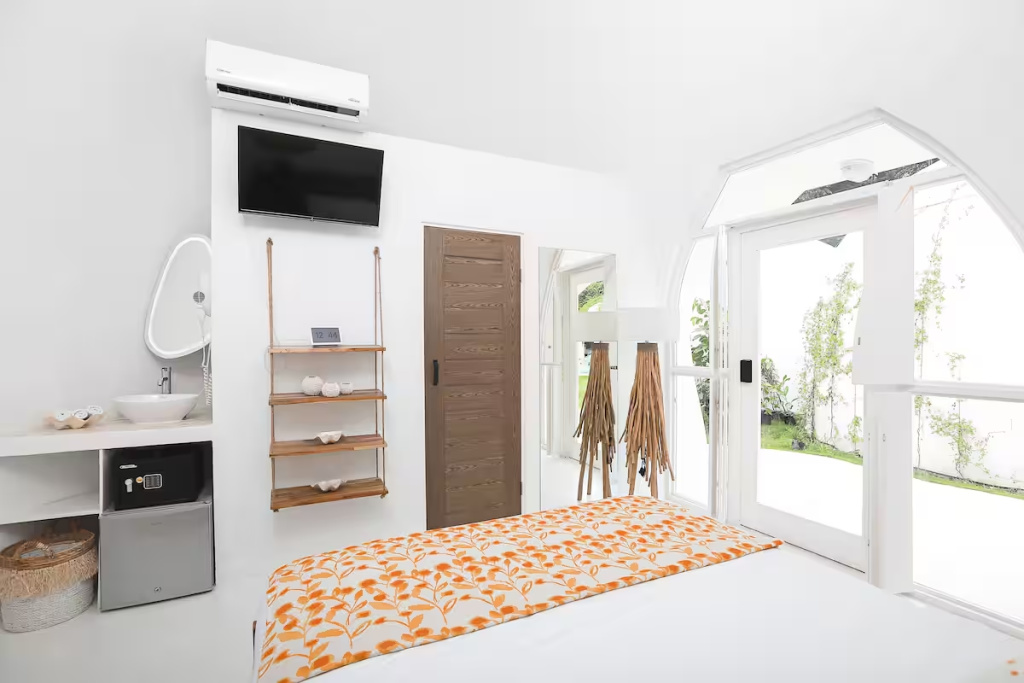Standard Double Igloo (full double bed)