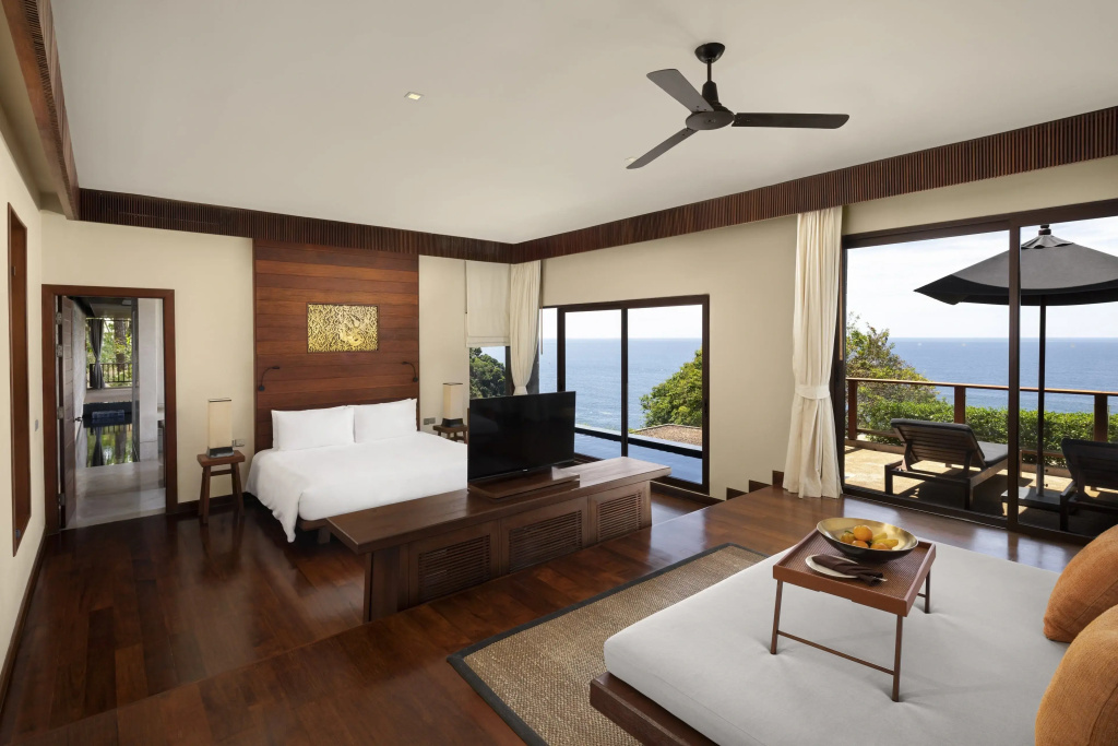 Spa Double Pool Suite (full double bed)