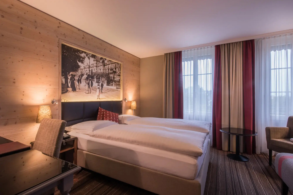 Small Double room with balcony (full double bed)