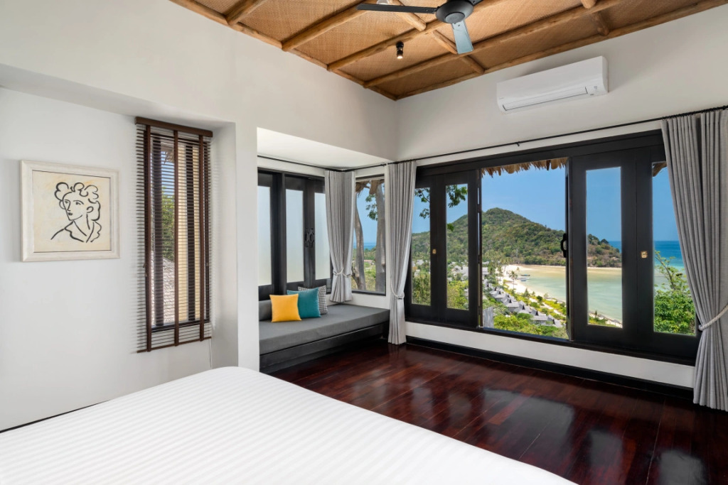 Двухместный Hillside Pool Вилла с видом на океан двуспальная кровать в Отель Saii Phi Phi Island Village