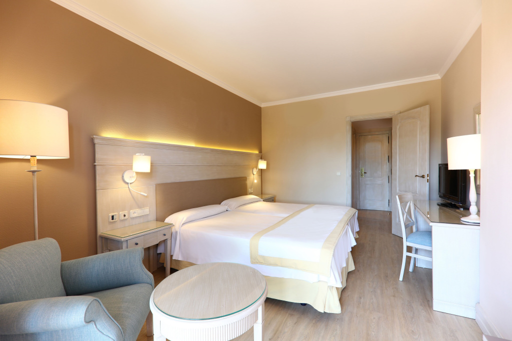 Private Garden Double room (full double bed)