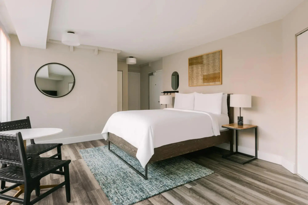 Double Studio Apartment (full double bed)
