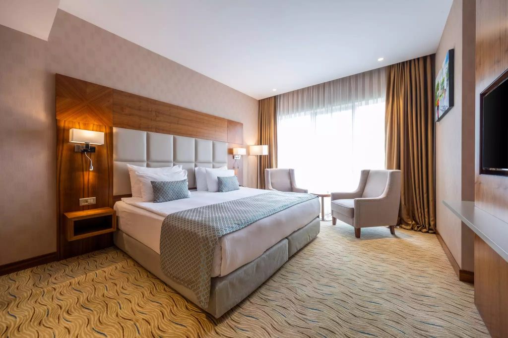 Double Clarion Suite full double bed