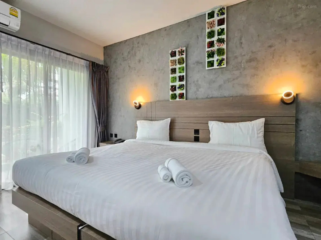 Double room (full double bed)