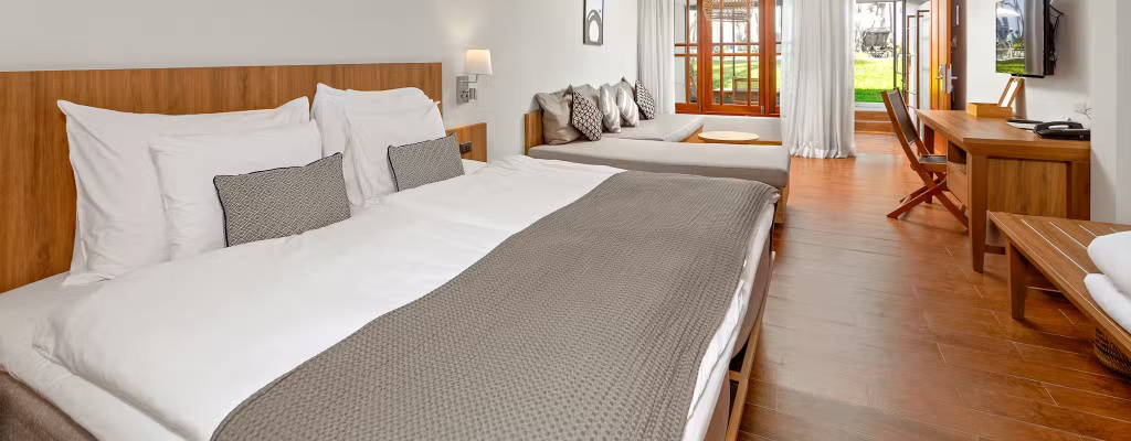 Deluxe Double room beachfront (full double bed)