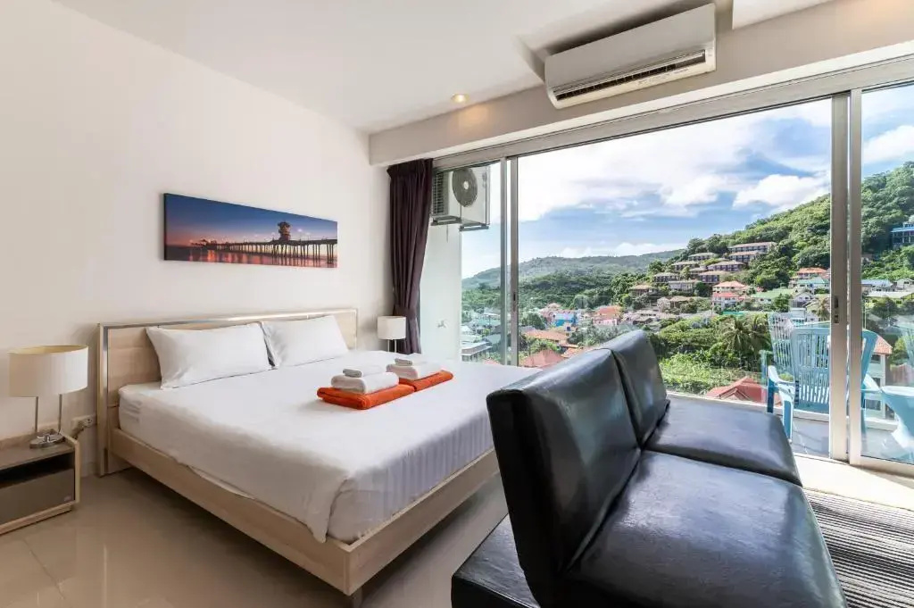 Chic Condo Karon by RESAVA - Chambres