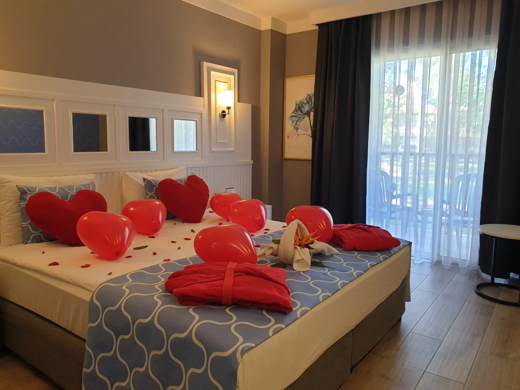 Honeymoon Double room (full double bed)