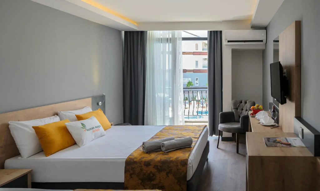Standard Double room (full double bed)