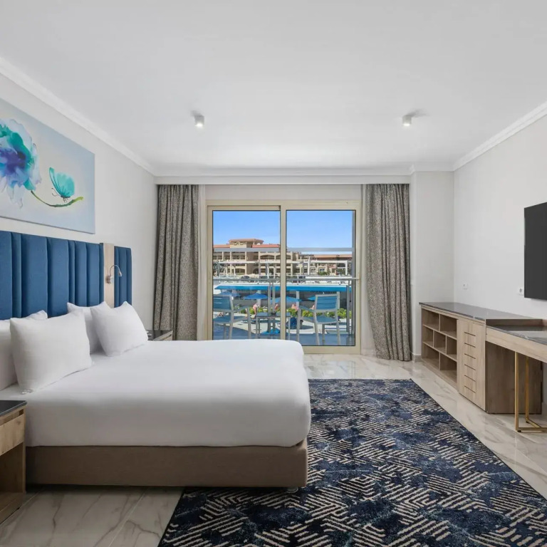 Двухместный люкс Executive с видом на море двуспальная кровать в Pickalbatros Blu Spa Resort - Adults Friendly 16 Years Plus