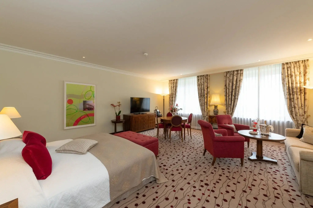Lake Double Junior Suite (twin beds)