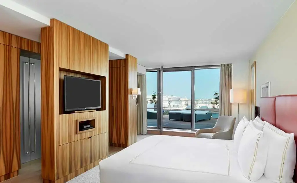 Signature Double Hommage Suite (full double bed)