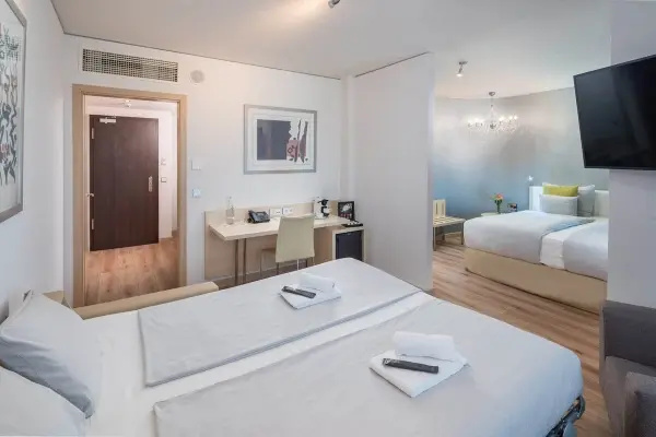 Family Double abba room (full double bed)