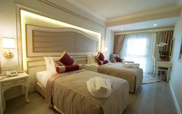 Connecting room