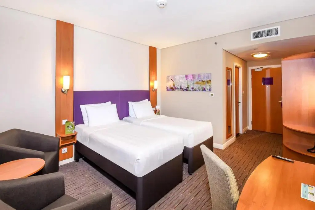 Premier Inn Dubai Investment Park - Chambres