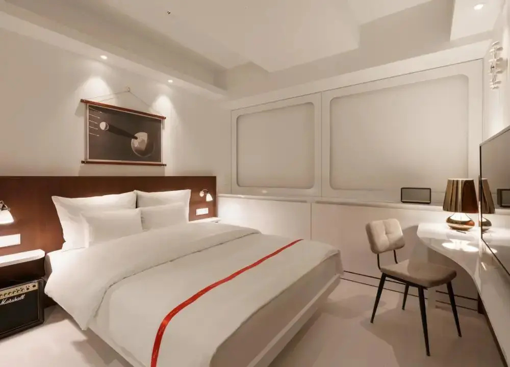 Lovely Double room (full double bed)