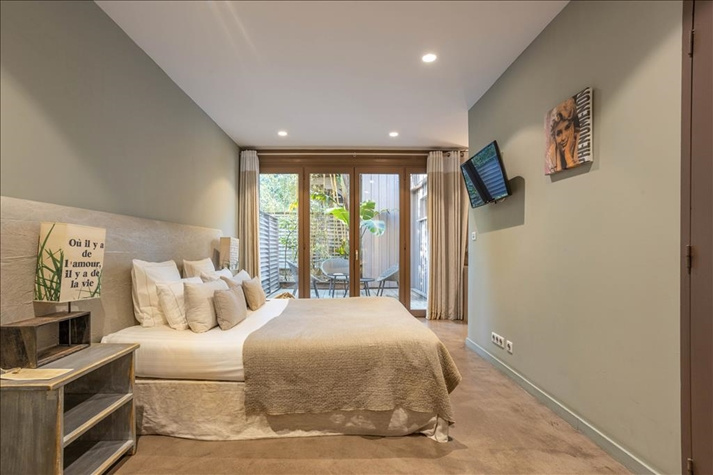 Cocoon Double room with garden view (full double bed)