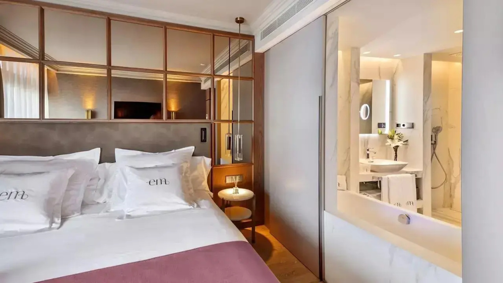 Deluxe Double room (twin beds)