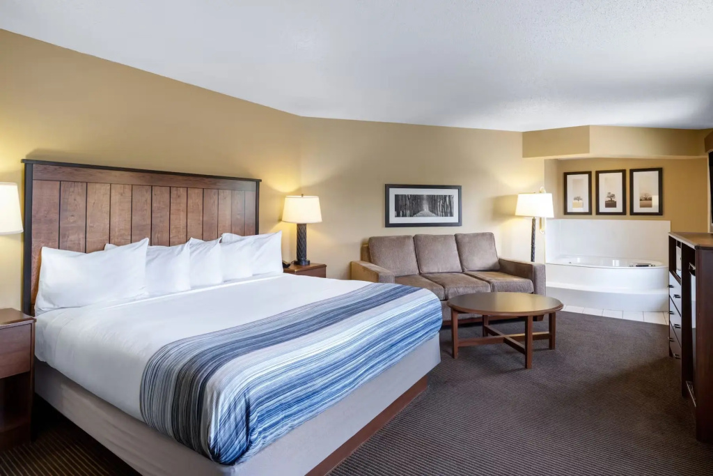 Superior (Second Floor) Double Suite (full double bed)