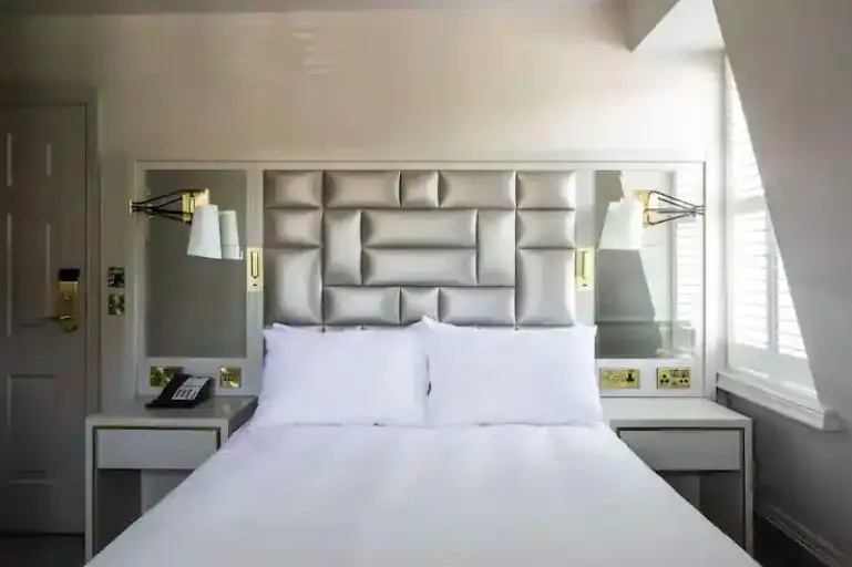 Boutique Cozy Small Double room (full double bed)
