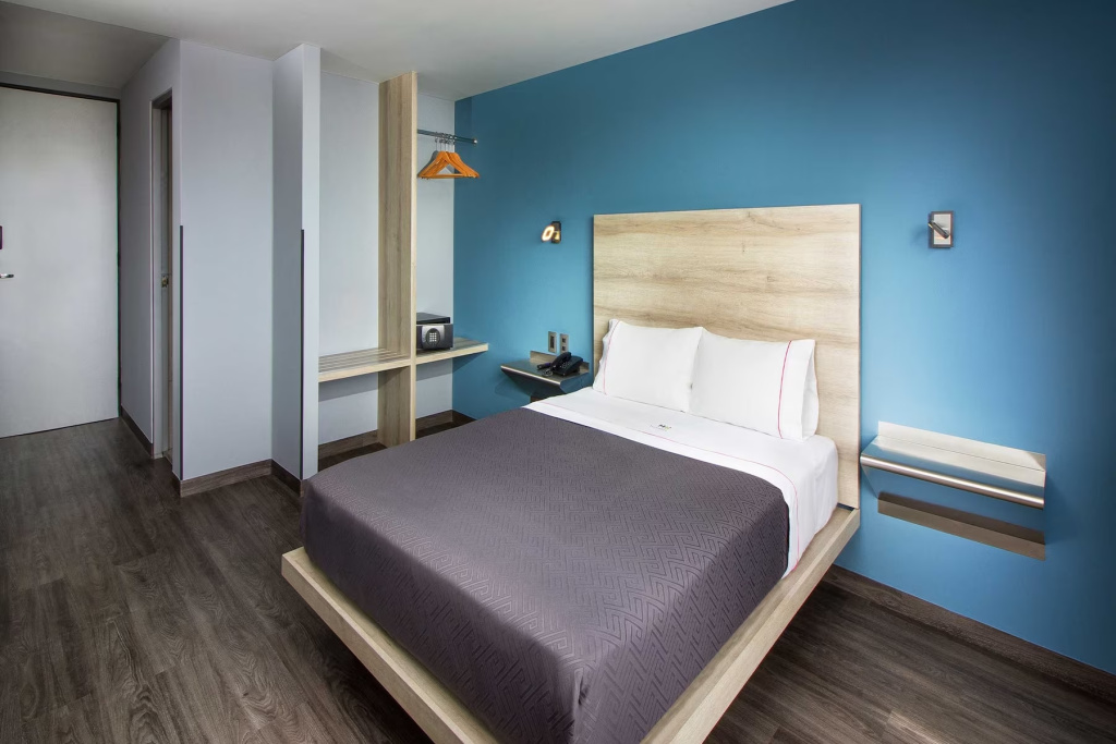 Double room (full double bed)