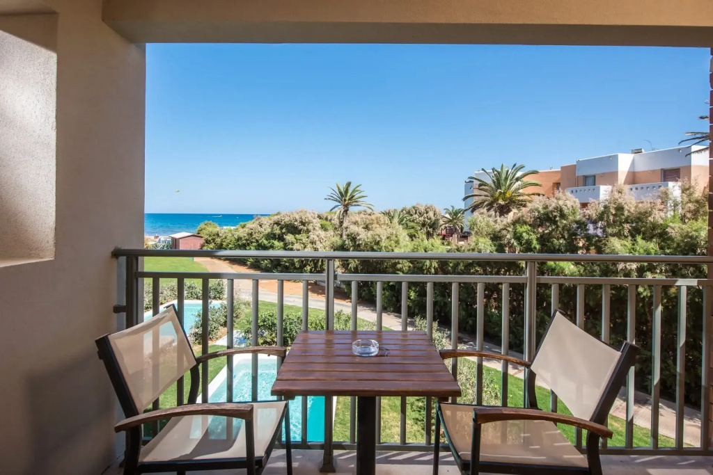 Double room with view (twin beds)