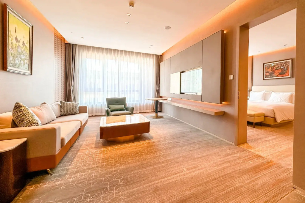 Double Junior Suite (full double bed)