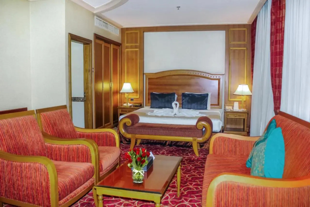 Lobby & Reception