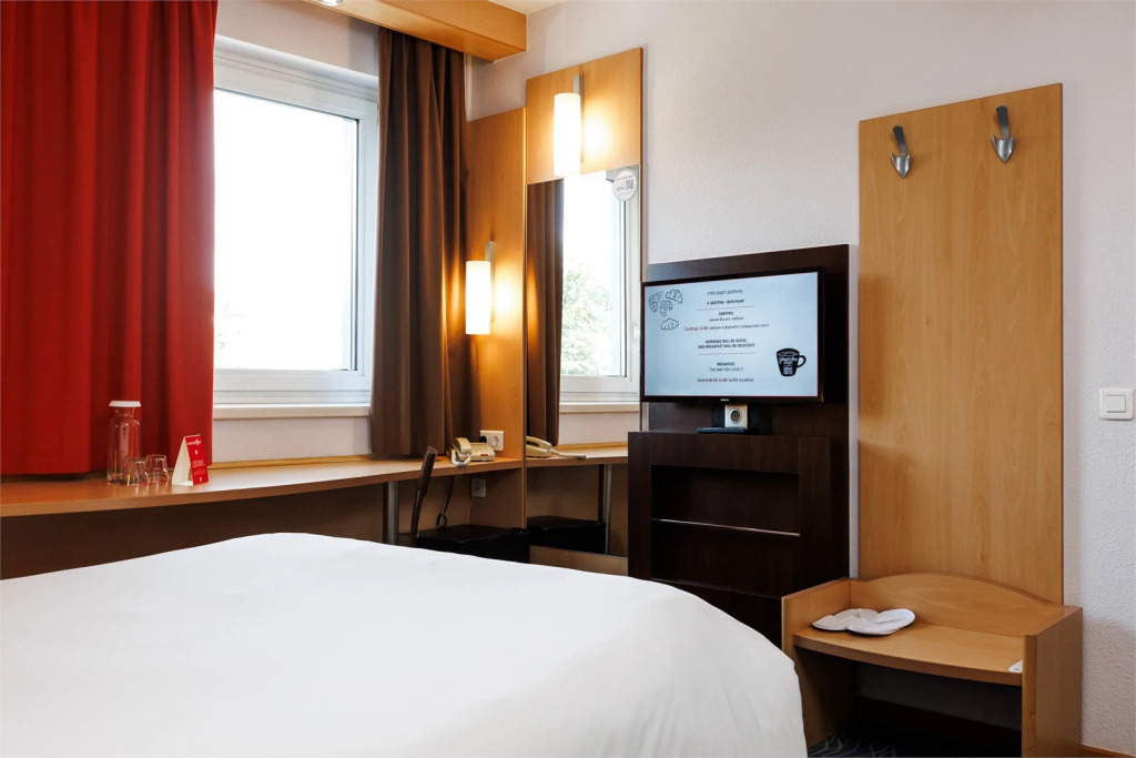 Двухместный номер для гостей с ограниченными возможностями Standard двуспальная кровать в Ibis