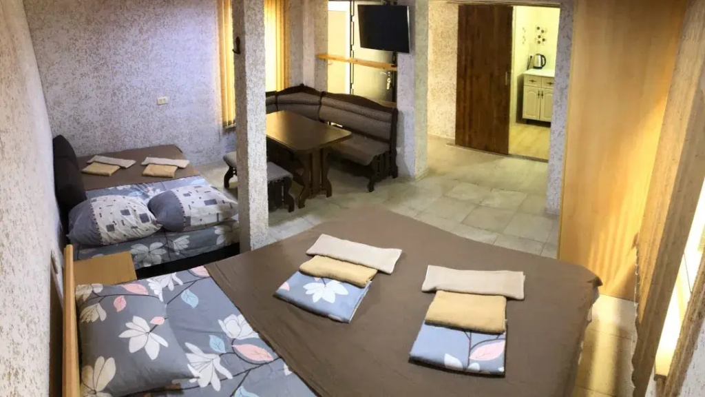 Double Studio (full double bed)