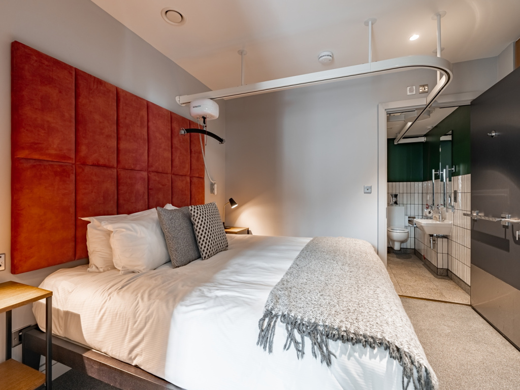 Accessible Double Apartment (twin beds)