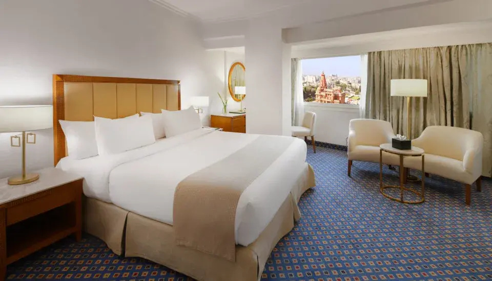 Executive Double Suite with Palace view full double bed