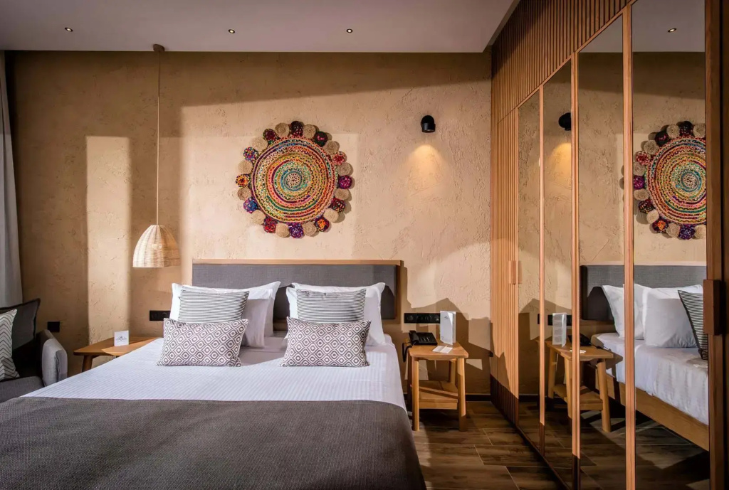 Double room (full double bed)