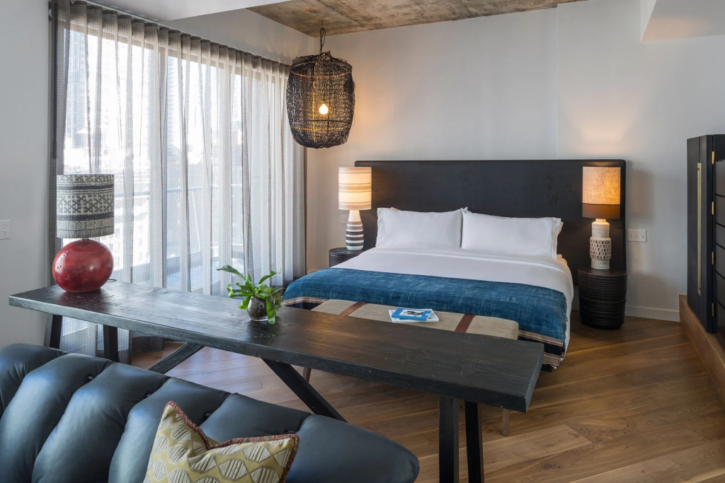 Double Penthouse Suite (full double bed)