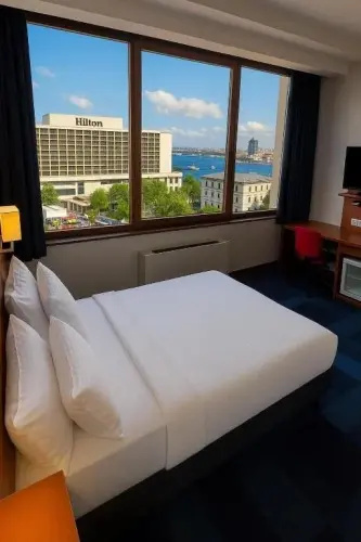 Deluxe Double room (full double bed)