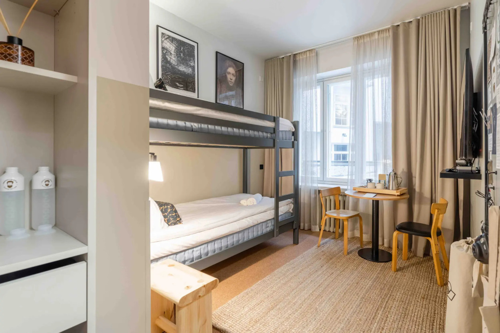 Pocket Double-Decker room