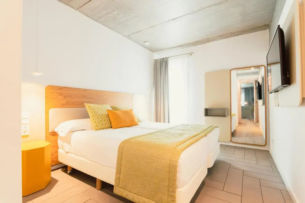 Resort Cordial Santa Agueda & Perchel Beach Club - 4