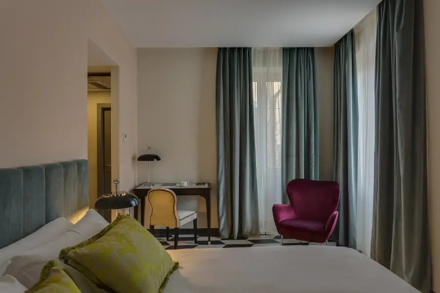 Internal Double Suite (full double bed)