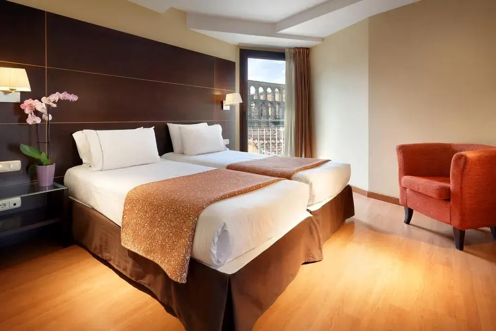 Eurostars Plaza Acueducto - Chambres