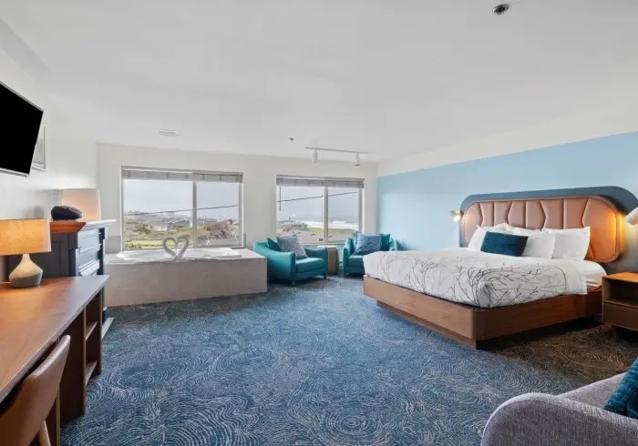 Whirlpool Double room with partial ocean view (full double bed)
