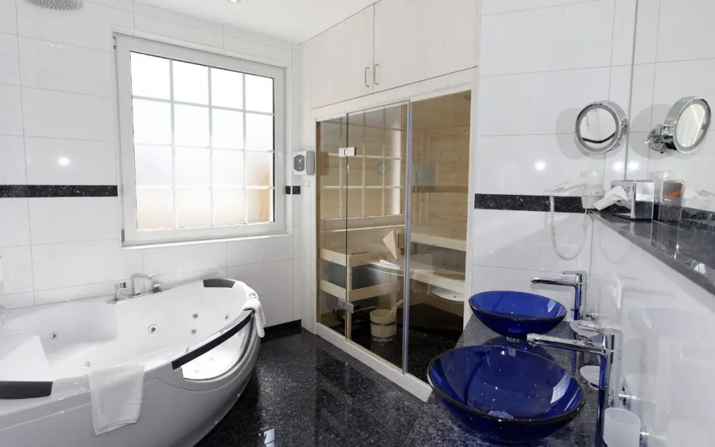 Turmhotel Victoria - Chambres