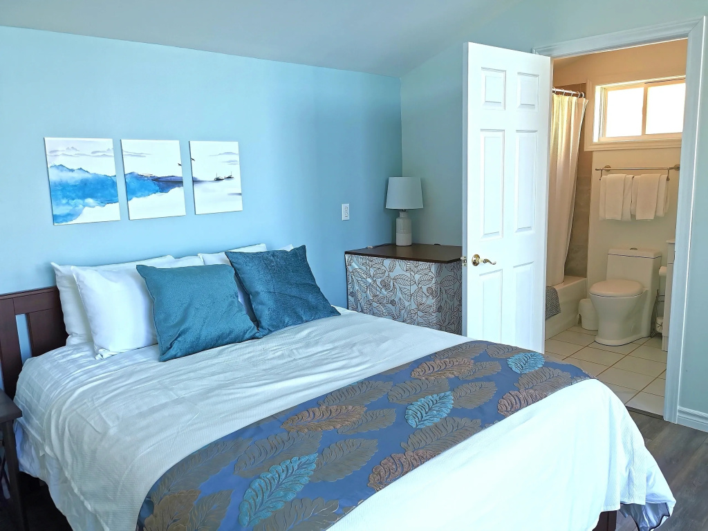 E Sunset Suite