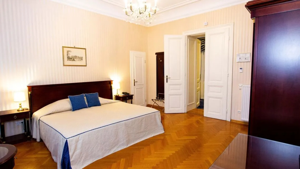 Ambassador Hotel - Chambres