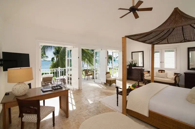 Double Junior Suite beachfront (full double bed)