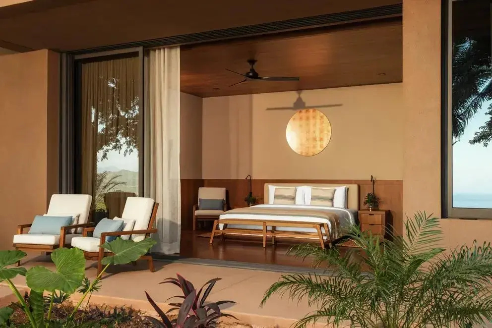 6 Bedrooms No. 33 Private Home