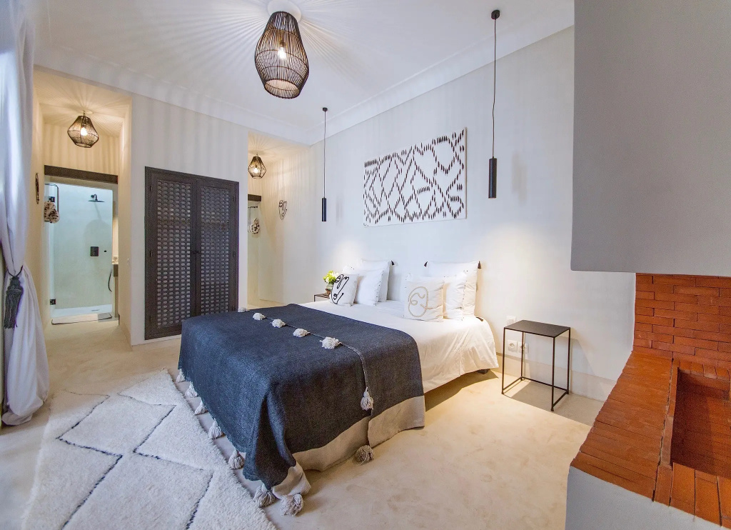 Superior Double room (full double bed)