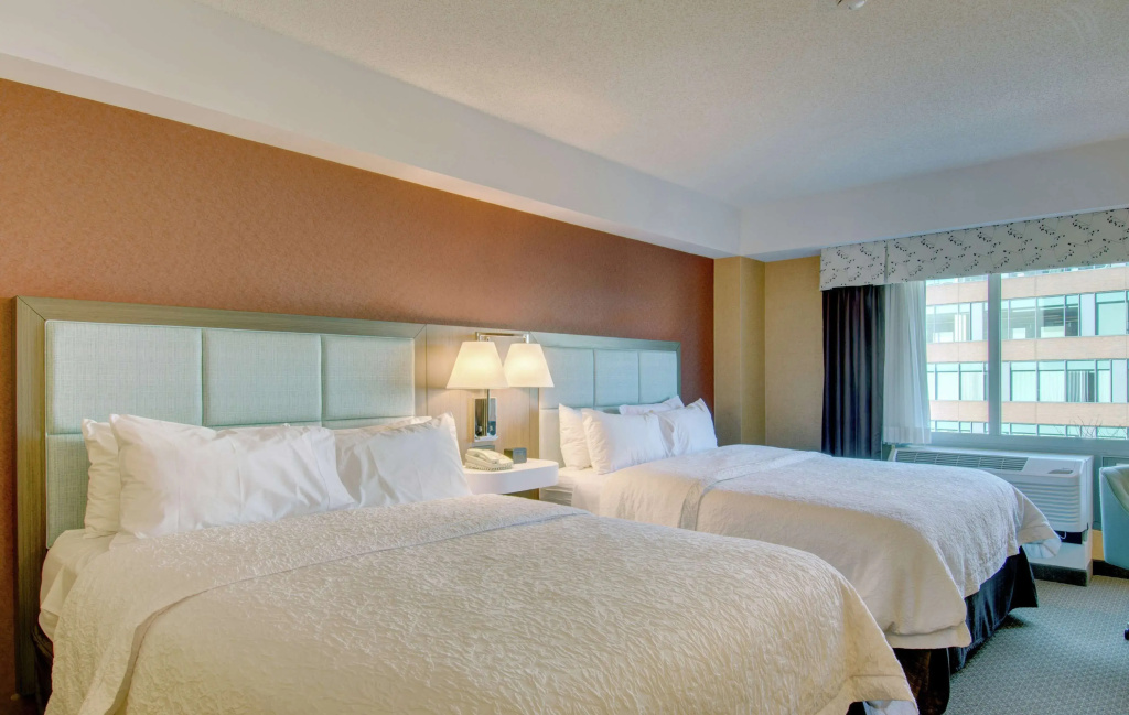 Hampton Inn & Suites Boston Crosstown Center - Chambres